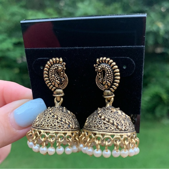 NWT Bell Shape Engraved Fringe Shaker Earrings - Picture 5 of 5